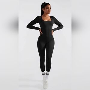 MOOSLOVER- Black Ribbed Long Sleeve Seemless Jumpsuit